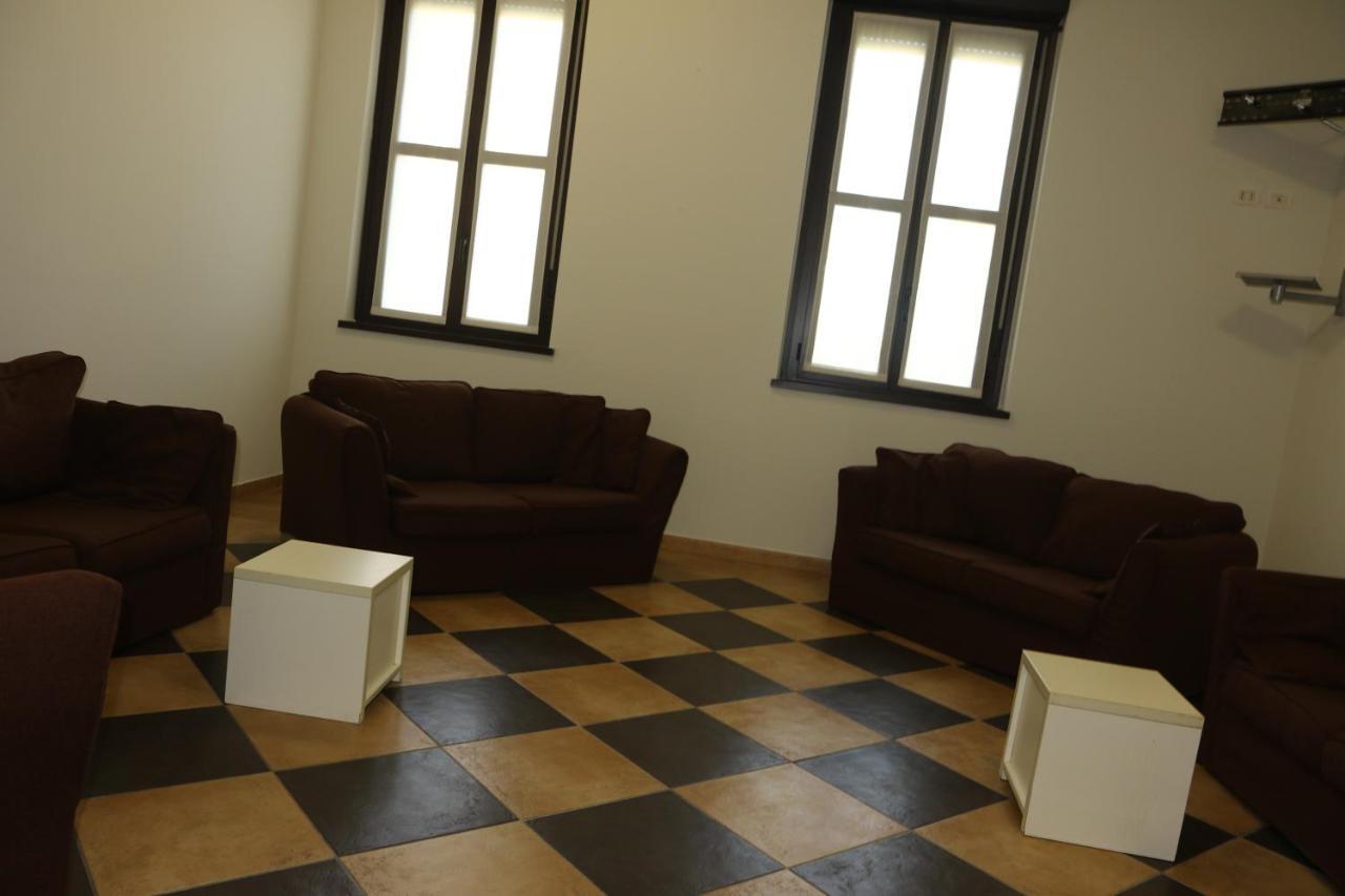 Student'S Hostel Parma Eksteriør bilde